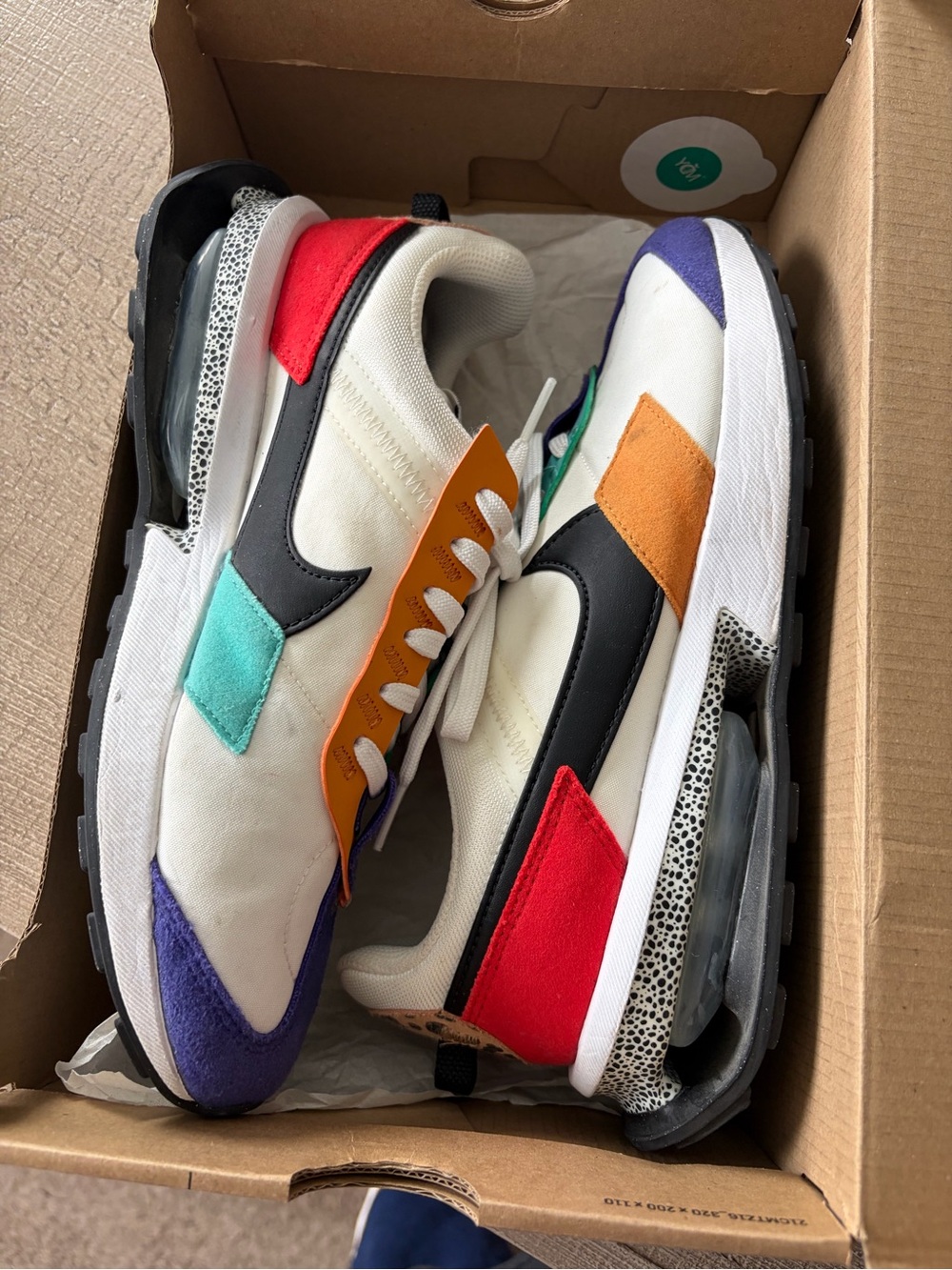 Nike W Air Max pre-day SE Sneakers - White, Black, Red, Orange, Purple, Teal